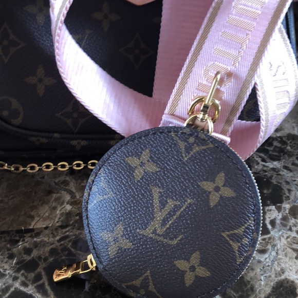 Louis vuittion multi pochette - Picture 7 of 10